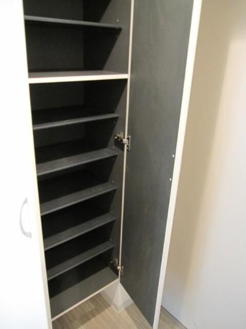 ユーノ　新宿柏木の玄関