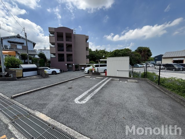 ソレアードスールの駐車場