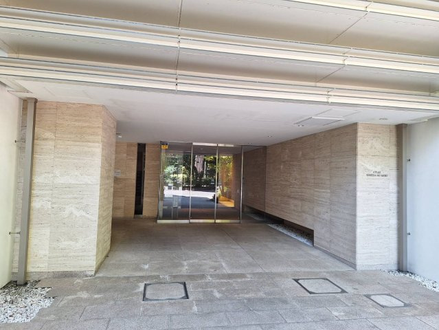 アトラス早稲田の杜のエントランス|★全居室の壁が他と隣接していません★