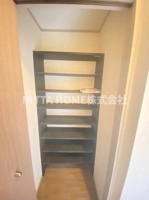 グランシャリオ　B棟の収納|大きな収納は魅力的♪