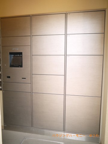 【その他共用部分】 | ルフォンリブレ赤羽 | 不在時にも安心！宅配ボックスがあります！