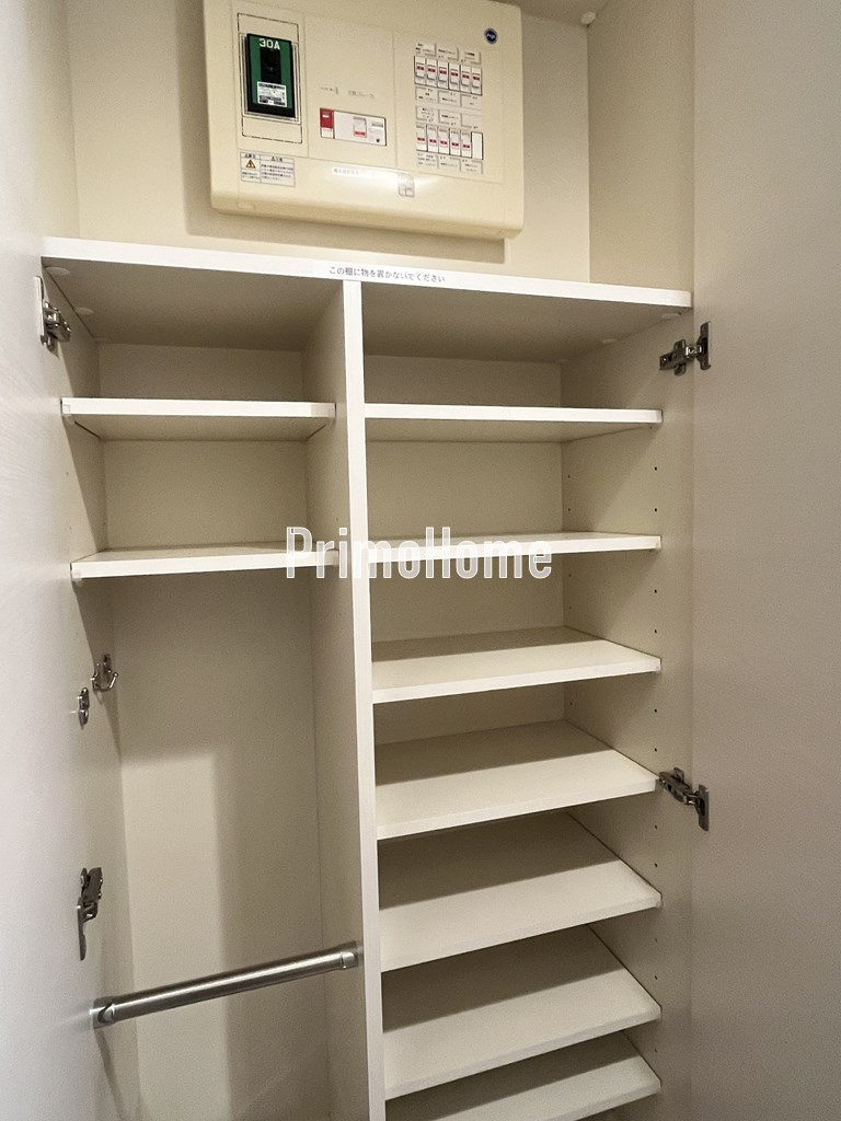 コンフォリア上野広小路の収納