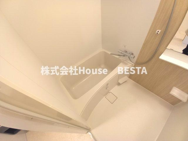 セレニテ元町アリエの浴室