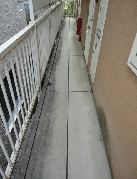 【バルコニー】