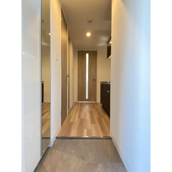 パルティール高畑アネックスの玄関