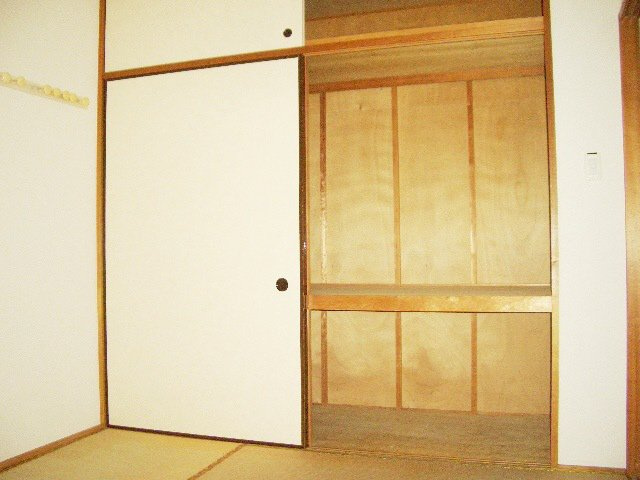 グリーンシャンテの収納|こちらは押入れタイプの収納です