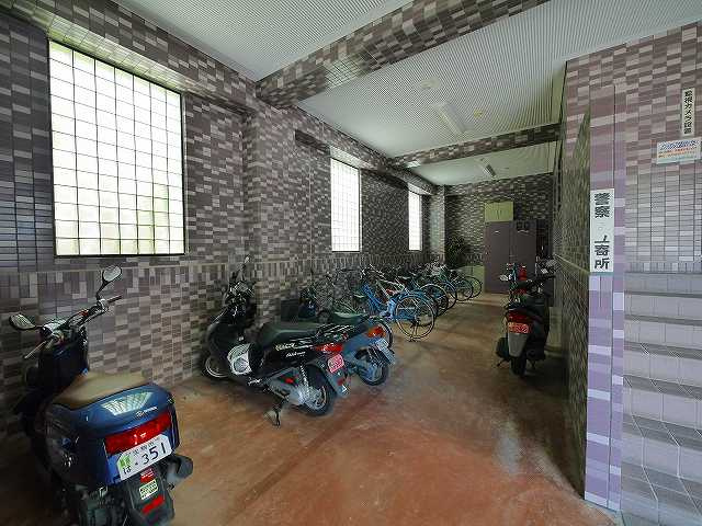 バンベール生駒のその他共用部分|敷地内駐輪場