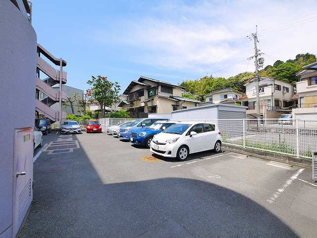 バンベール生駒の駐車場|駐車場です