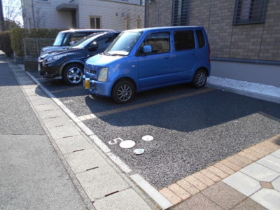 【駐車場】 | マサーレ・オガワ B棟 | 駐車場