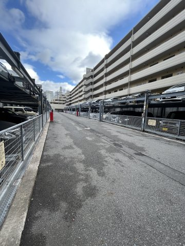 セルヴァ塚口セントラルウイングの駐車場