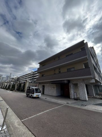 セルヴァ塚口セントラルウイングの駐車場
