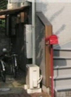 リェゾン井草のエントランス