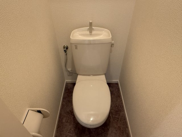 ガーデン欅　南棟のトイレ|同建物別室参考写真