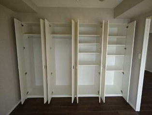 【収納】 | エスティメゾン新中野 | クローゼット完備。