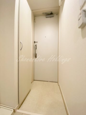 リブリ・柳町の玄関|広々シューズボックス付き玄関♪