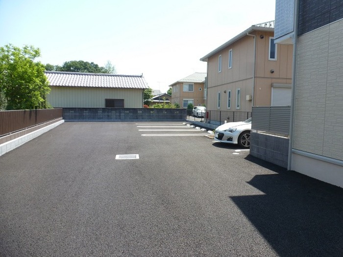 ブランジェAの駐車場