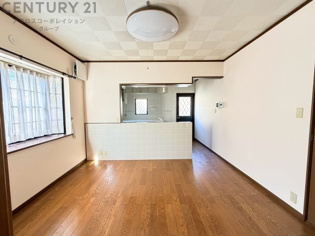 宝塚市長尾台１丁目中古戸建の居間