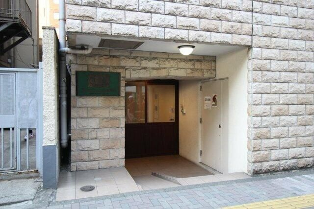 ライオンズマンション東池袋のエントランス