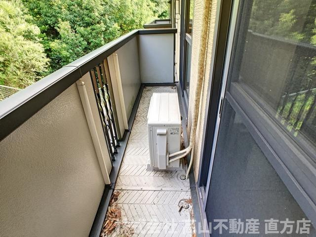 北九州市八幡西区星ケ丘４丁目のアパートのバルコニー