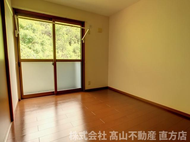 北九州市八幡西区星ケ丘４丁目のアパートの洋室