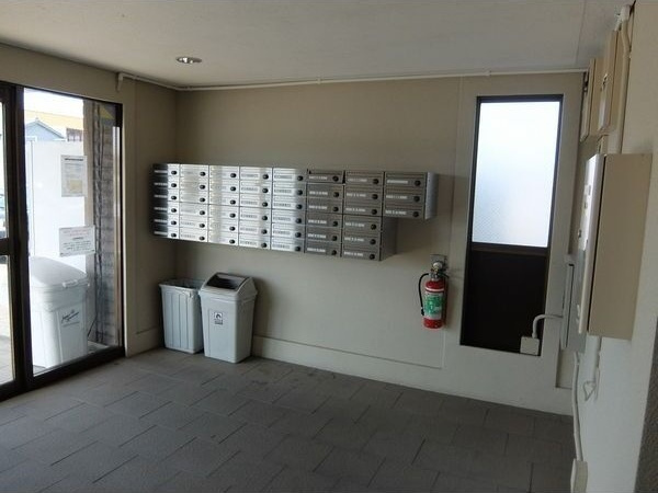 センチュリーパーク新川1番館のロビー