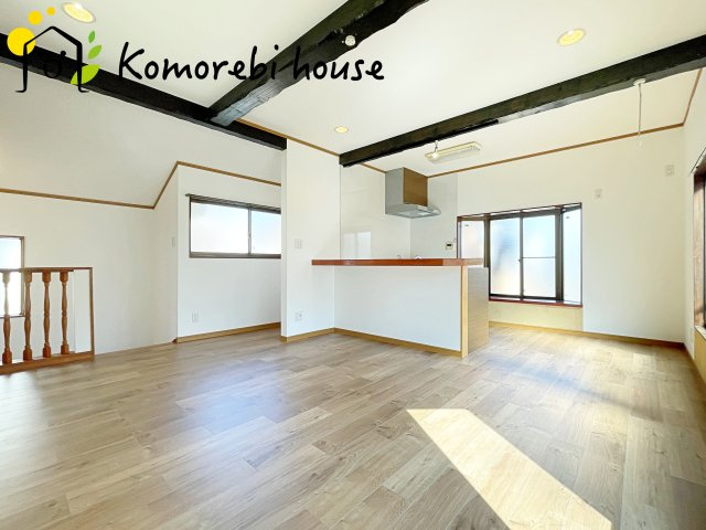 上尾市泉台三丁目　中古戸建の居間・リビング|おしゃれな居間です