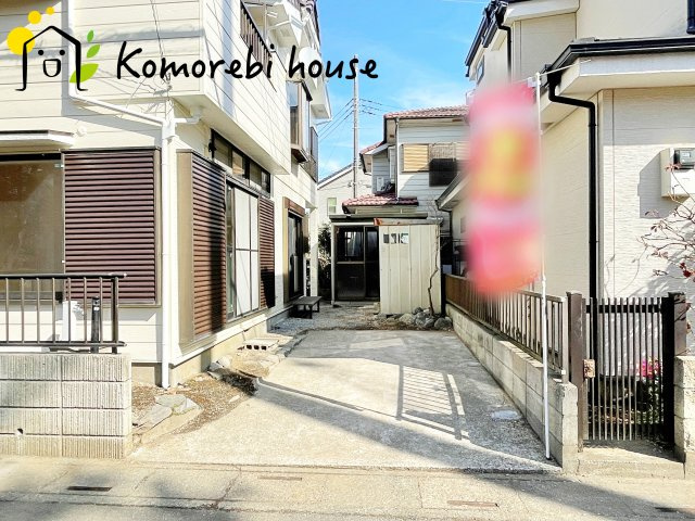 上尾市泉台三丁目　中古戸建の駐車場|車をお持ちの方に嬉しい駐車場付きの物件です