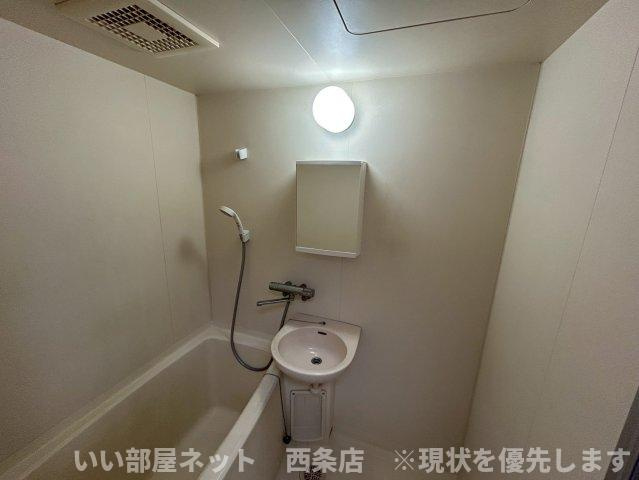 アーバンコート徳常の浴室