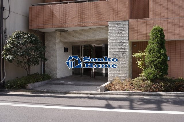 ヴェルト銀座イーストのエントランス