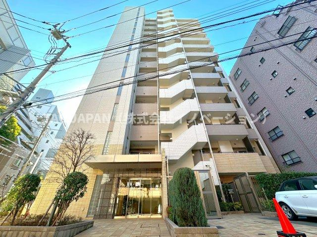 ルジェンテ南大塚の外観|【2010年8月築】
下町風情と再開発による洗練さが共存する大塚駅から徒歩4分！オートロックや宅配BOXを備えた『ルジェンテ大塚』は築後約16年の時を経ても色褪せることなく存在感をアピールしています。