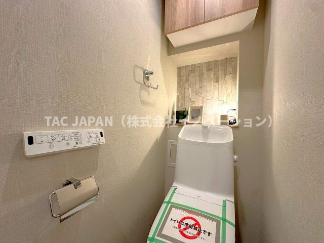 ルジェンテ南大塚のトイレ|洗練されたデザインと落ち着いた色調が生む、清潔感あふれる上質な空間。使い心地にこだわった、快適で心地よいパウダールームです。