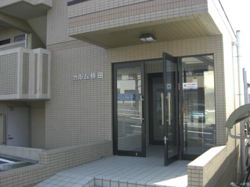 カルム植田のエントランス