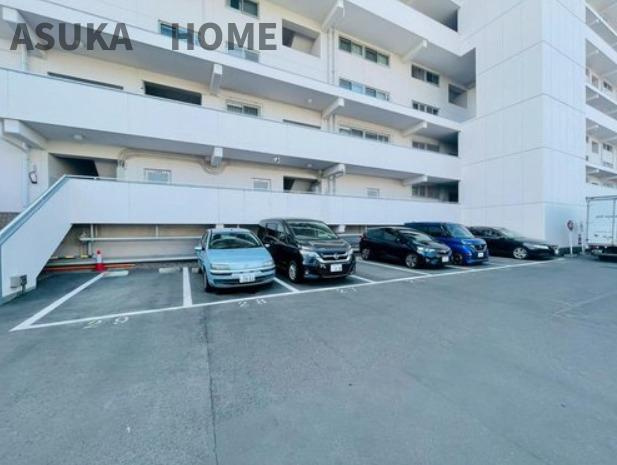 日吉第弐ハイムB棟の駐車場|敷地内駐車場があり、月額１５００円となっております。駐車場代がお安く家計にも優しいですね。