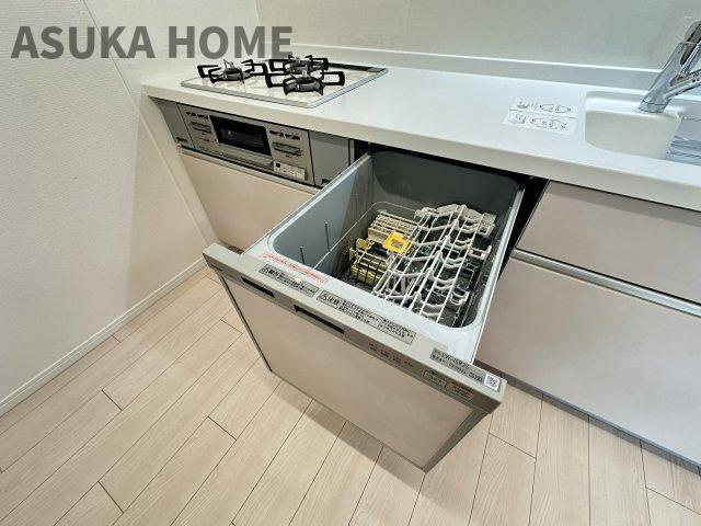 日吉第弐ハイムB棟のキッチン|家事の時短にも役立つ食器洗浄乾燥機を標準装備♪