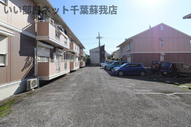 ウィステリアおゆみ野　Ａの駐車場|駐車場があります