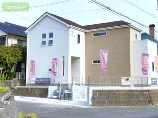 【前面道路含む現地写真】 | 当社で現地販売会開催中　角地　西志津12期 | 前面道路です♪
施工例
