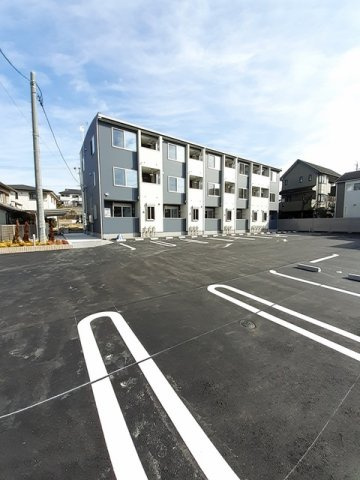 グリーンハイムゼロ２の駐車場