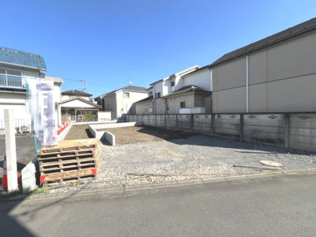 福生市熊川　新築戸建全2棟の前面道路含む現地写真