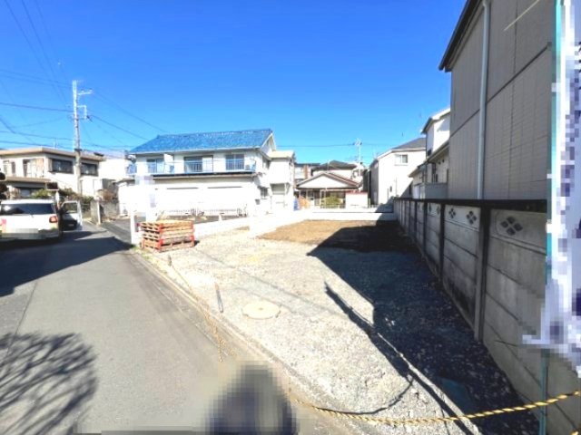 福生市熊川　新築戸建全2棟の前面道路含む現地写真