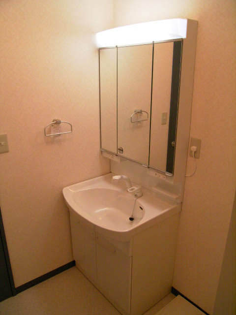 兼六コーポ大泉学園の洗面所