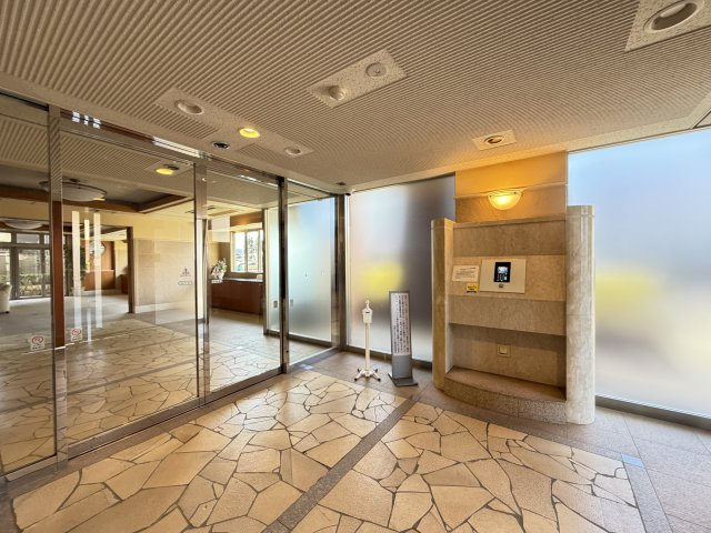 日神パレステージ上福岡のエントランス