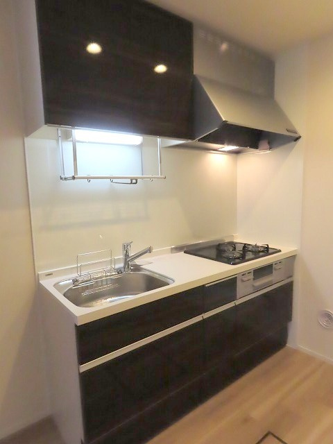 アルタ仙川のキッチン|ガス３口システムキッチン