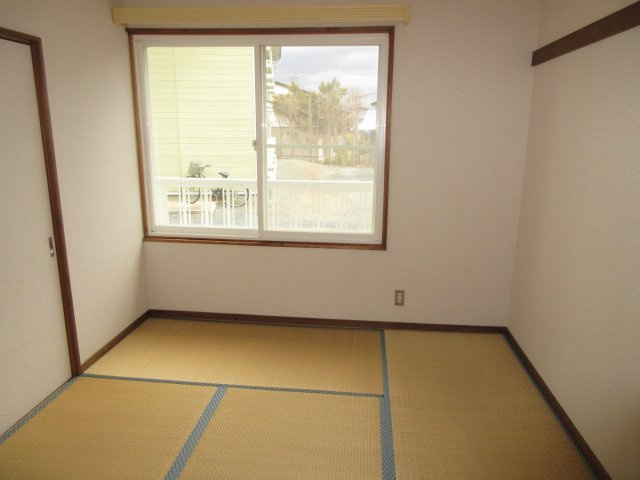 レジデンスサトウAの和室