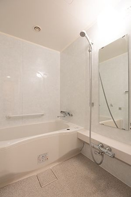 【浴室】 | リバー＆タワー | 日々の疲れを癒すお風呂付です