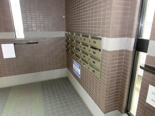 ローレルコート五番館のロビー