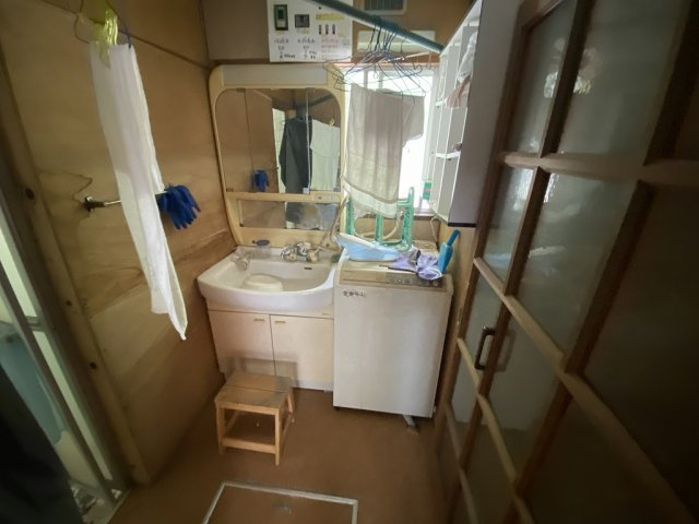 熱海市　熱海とざわ分譲地の独立洗面台