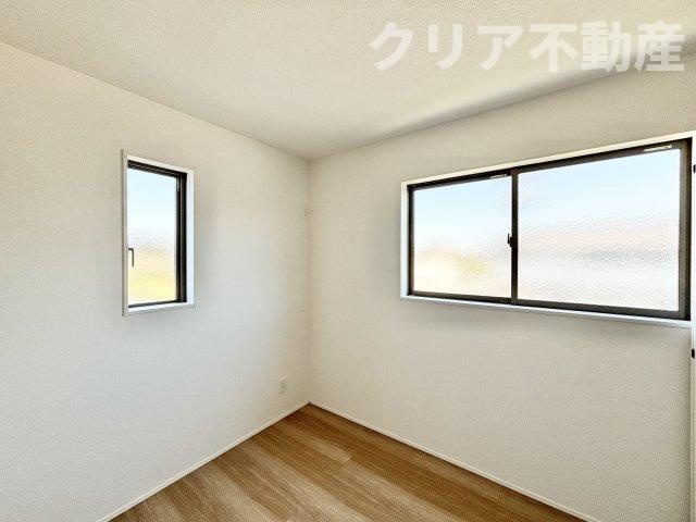 【洋室】 | 高崎市下中居町2期新築2号棟　ファミクロ＋サンルーム