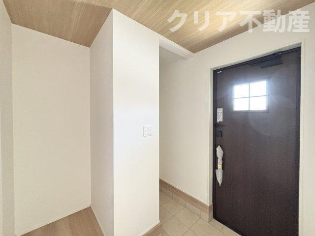 【玄関】 | 高崎市下中居町2期新築2号棟　ファミクロ＋サンルーム
