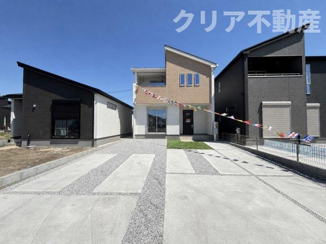 【外観】 | 高崎市下中居町2期新築2号棟　ファミクロ＋サンルーム