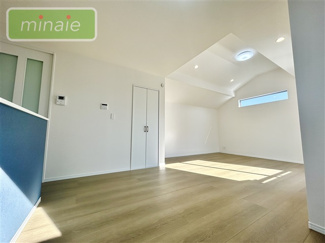 【居間・リビング】 | 保育園6分　幼稚園6分　食洗機付　　習志野台　1号棟 | 同タイプ　開放感があるリビングです。